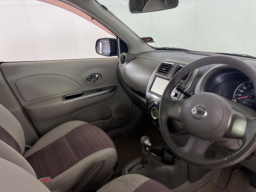 Photo '16' of Nissan March