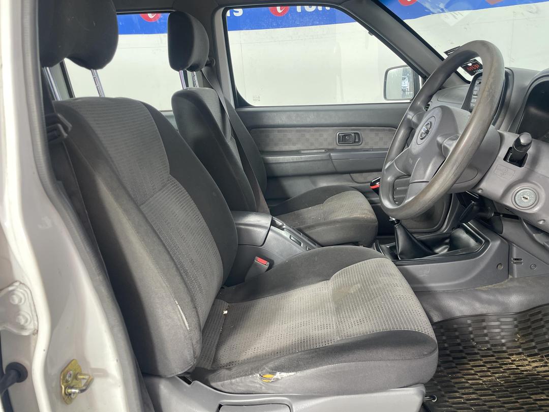 Photo '13' of Nissan Navara DX D/C