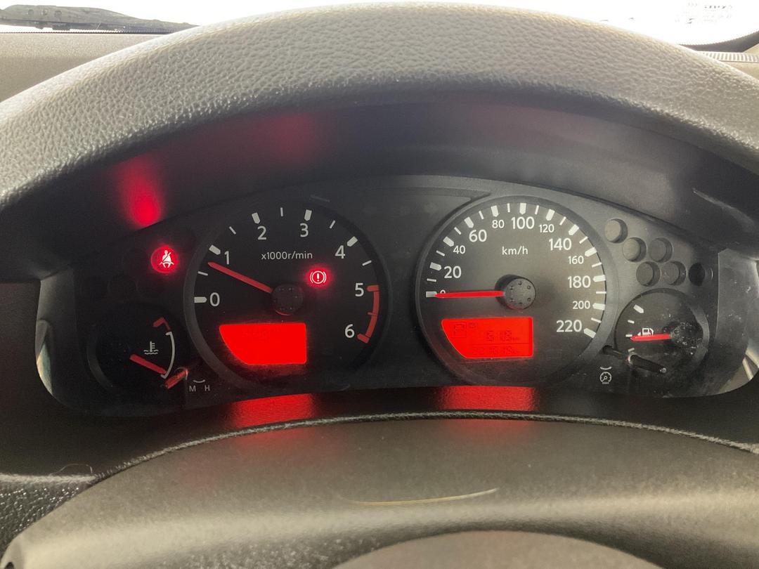 Photo '21' of Nissan Navara