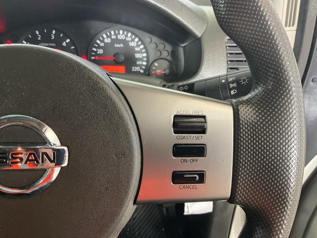 Photo '26' of Nissan Navara