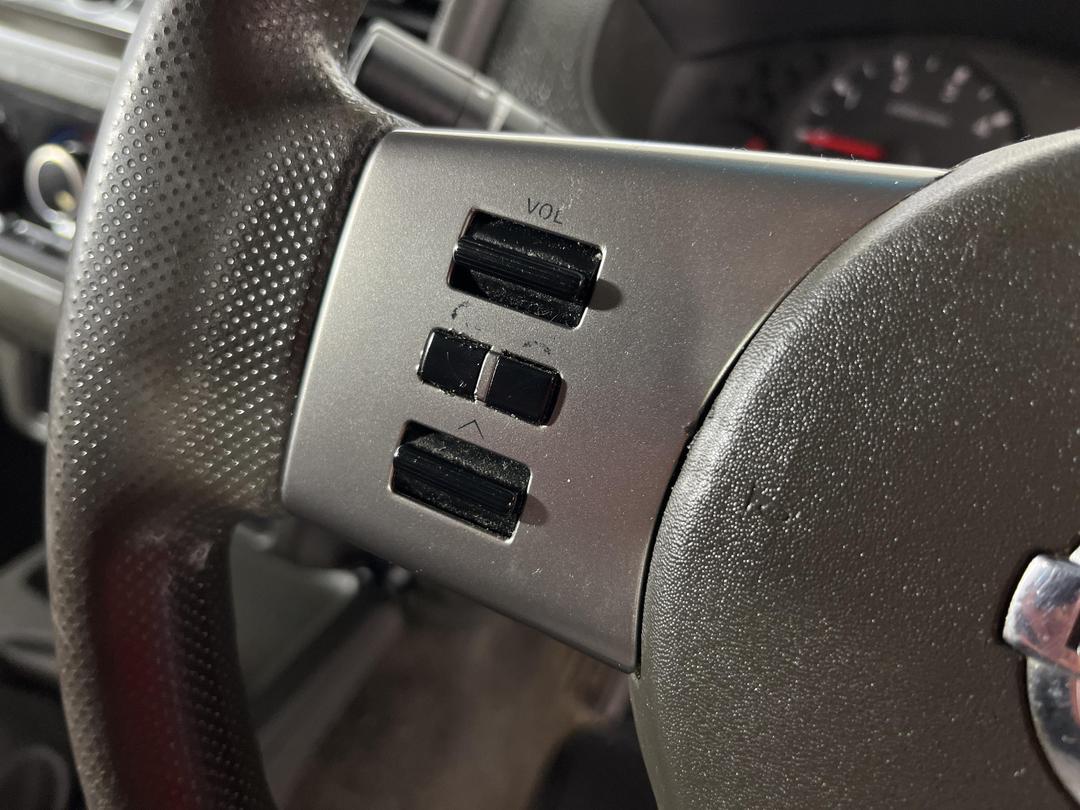 Photo '25' of Nissan Navara