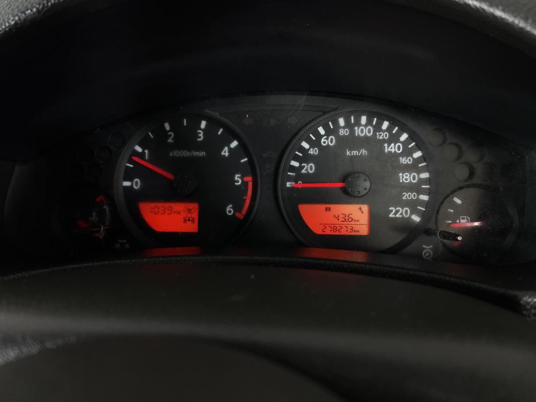 Photo '21' of Nissan Navara