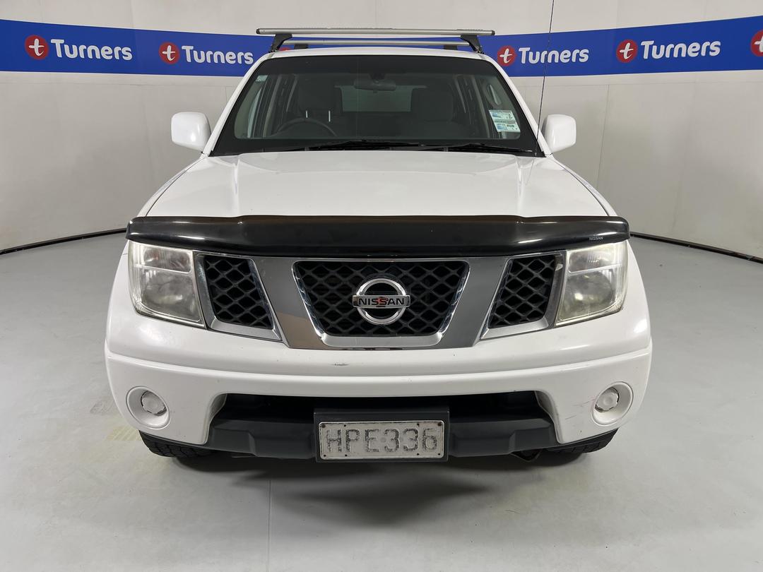 Photo '2' of Nissan Navara