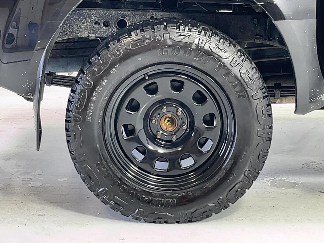 Photo '12' of Nissan Navara