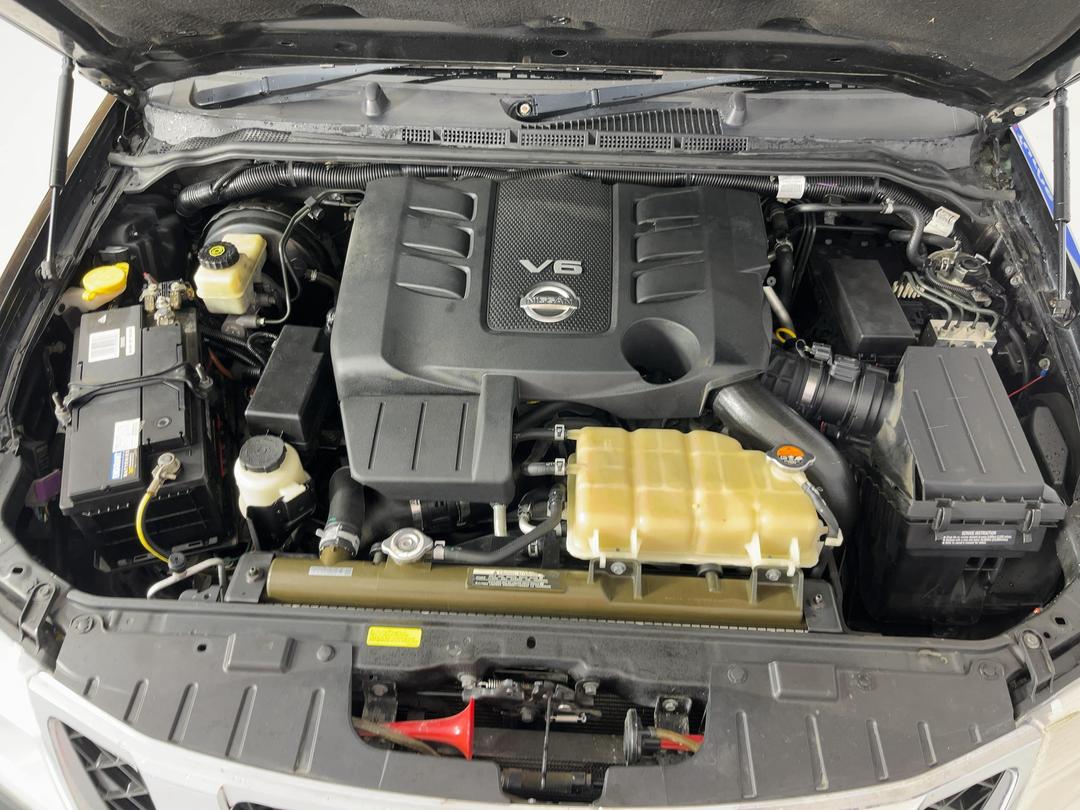 Photo '13' of Nissan Navara