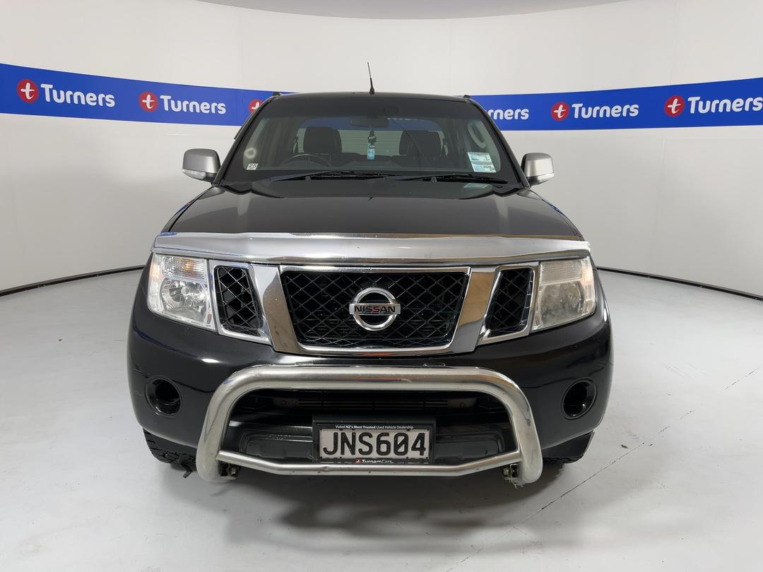 Photo '2' of Nissan Navara