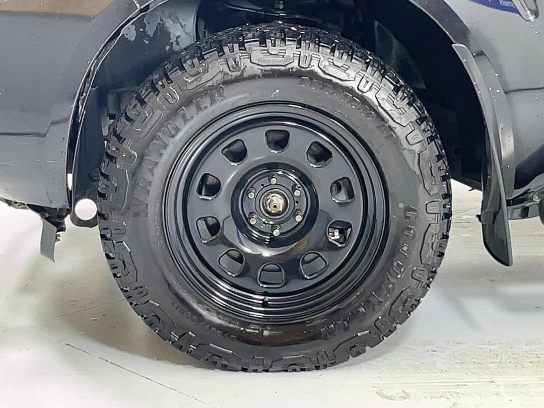 Photo '10' of Nissan Navara