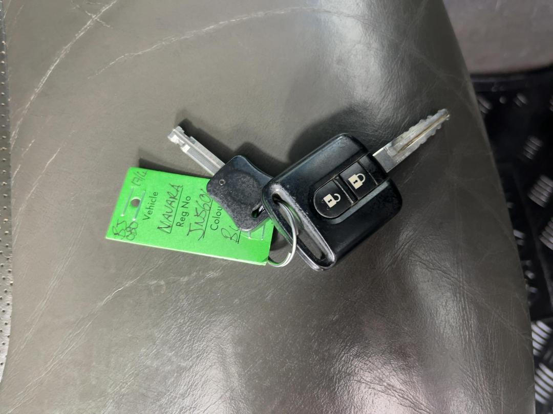 Photo '15' of Nissan Navara