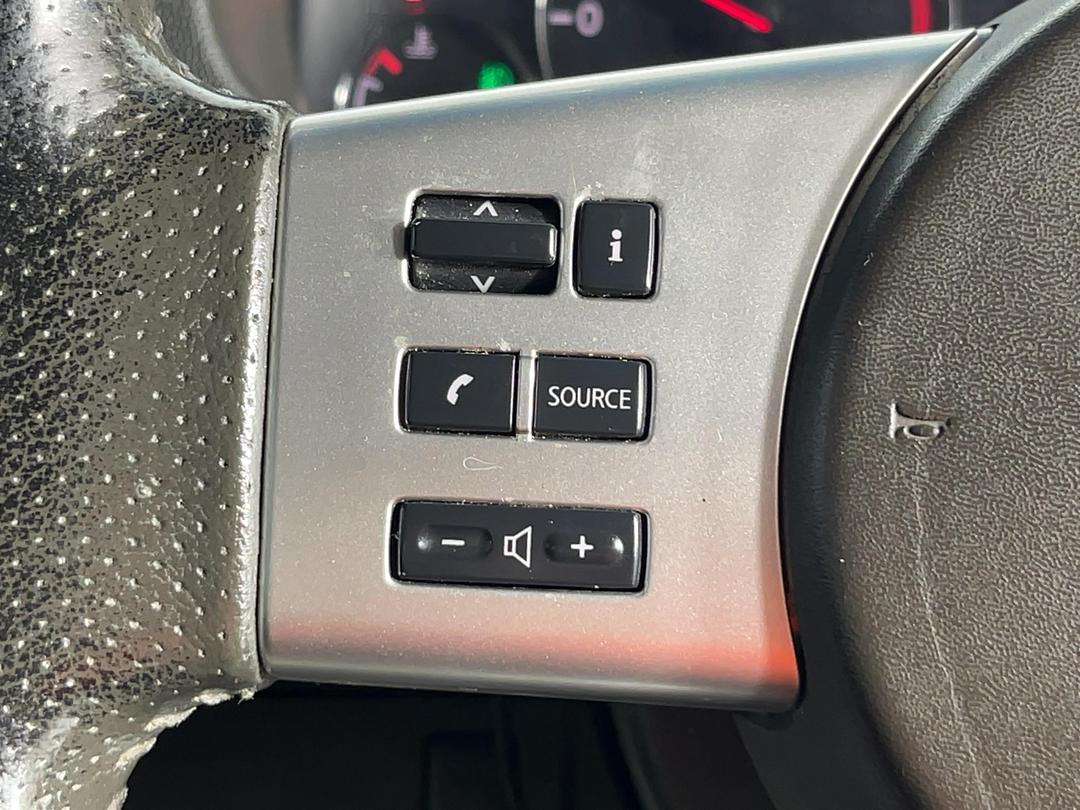 Photo '25' of Nissan Navara