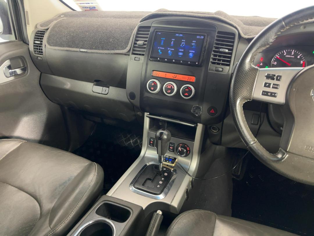 Photo '17' of Nissan Navara