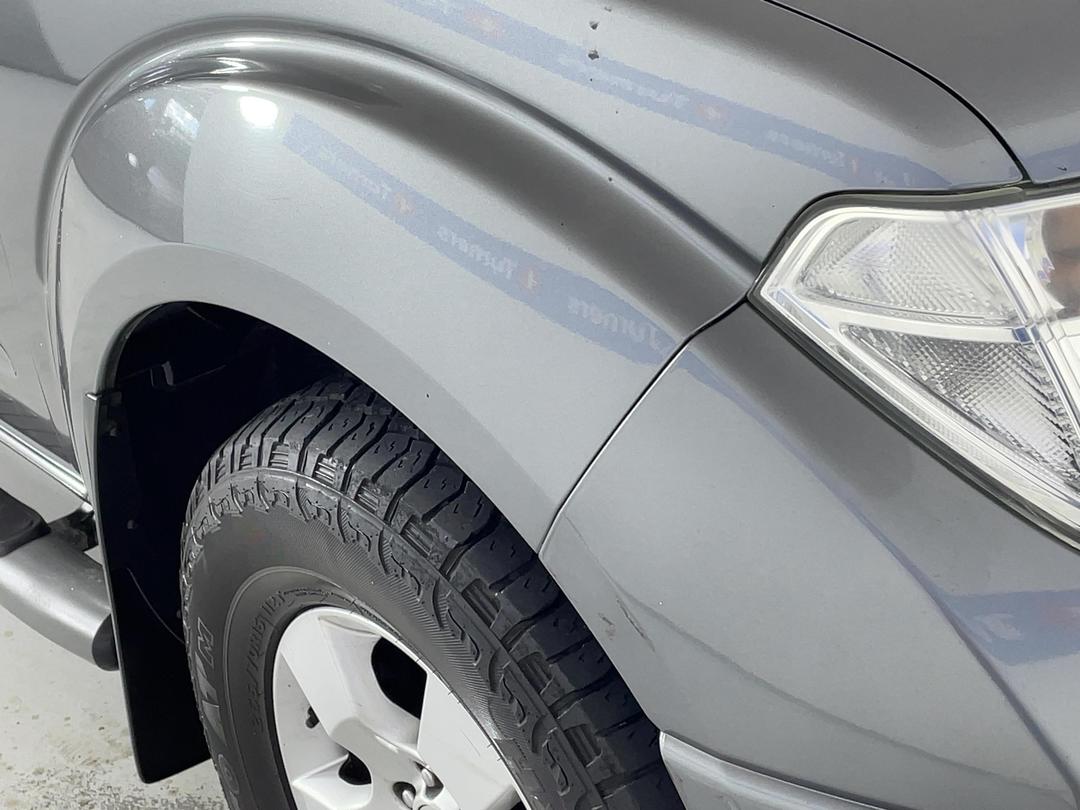 Photo '24' of Nissan Navara