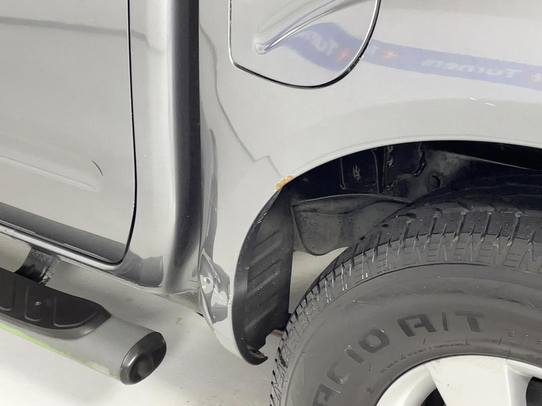 Photo '26' of Nissan Navara