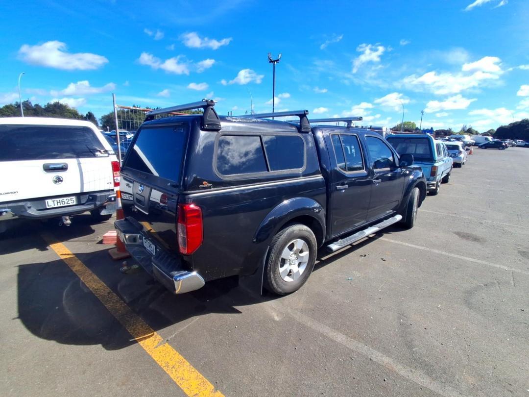 Photo '8' of Nissan Navara D/C ST Photo '8' of Nissan Navara D/C ST