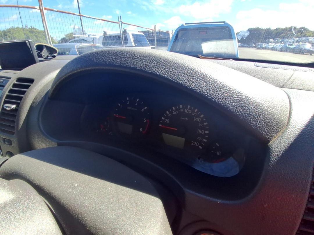 Photo '12' of Nissan Navara D/C ST Photo '12' of Nissan Navara D/C ST