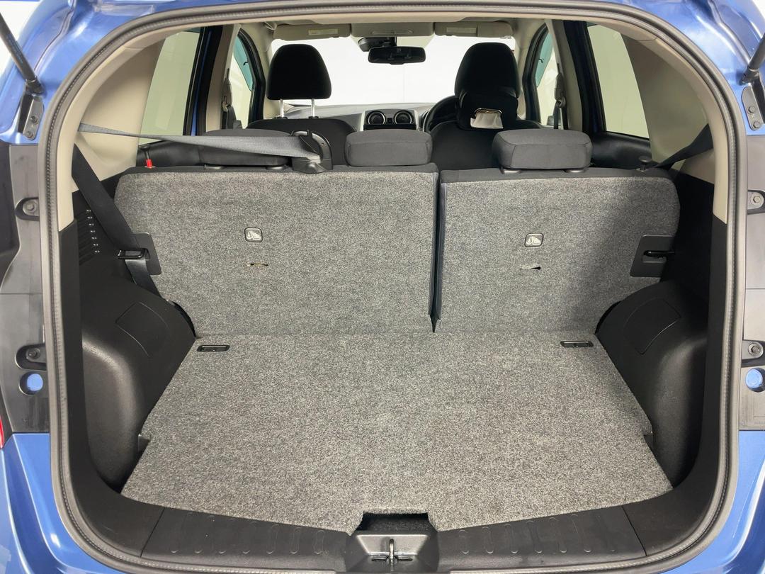 Photo '14' of Nissan Note