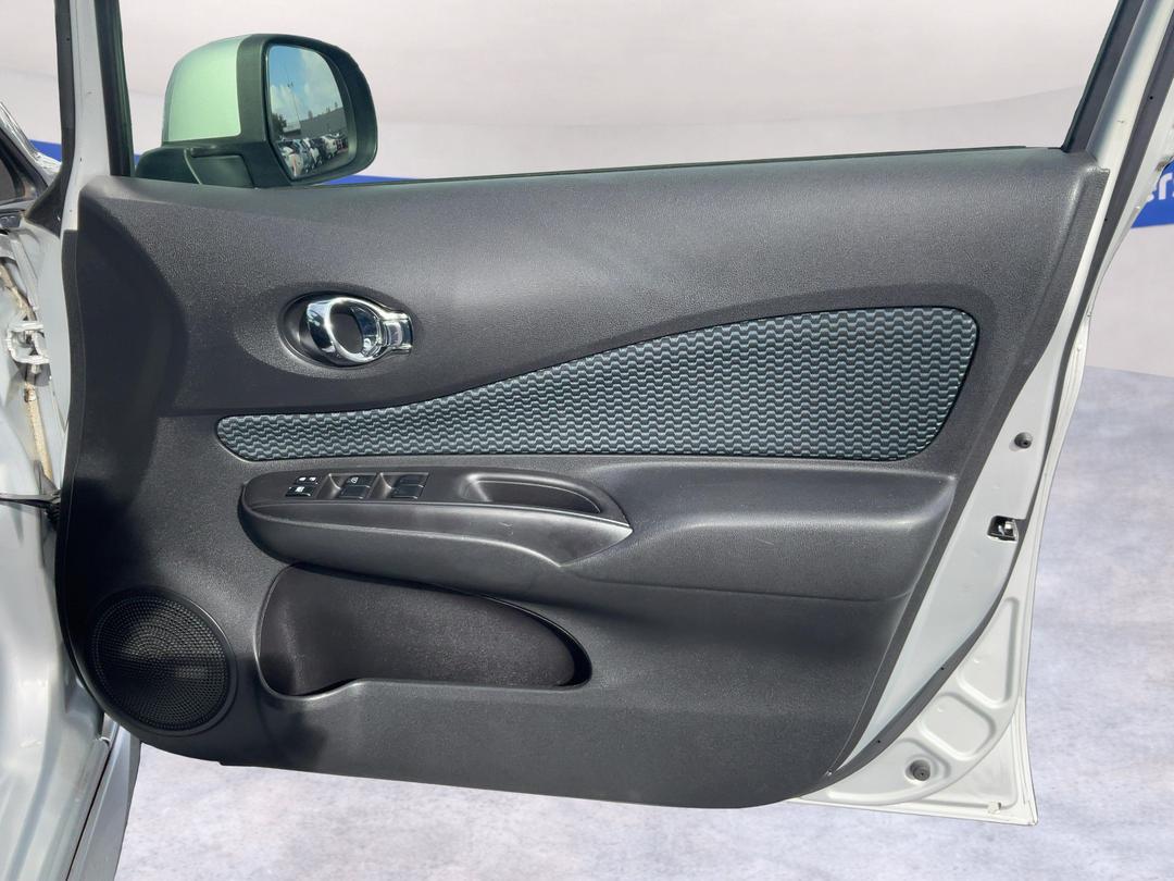 Photo '15' of Nissan Note