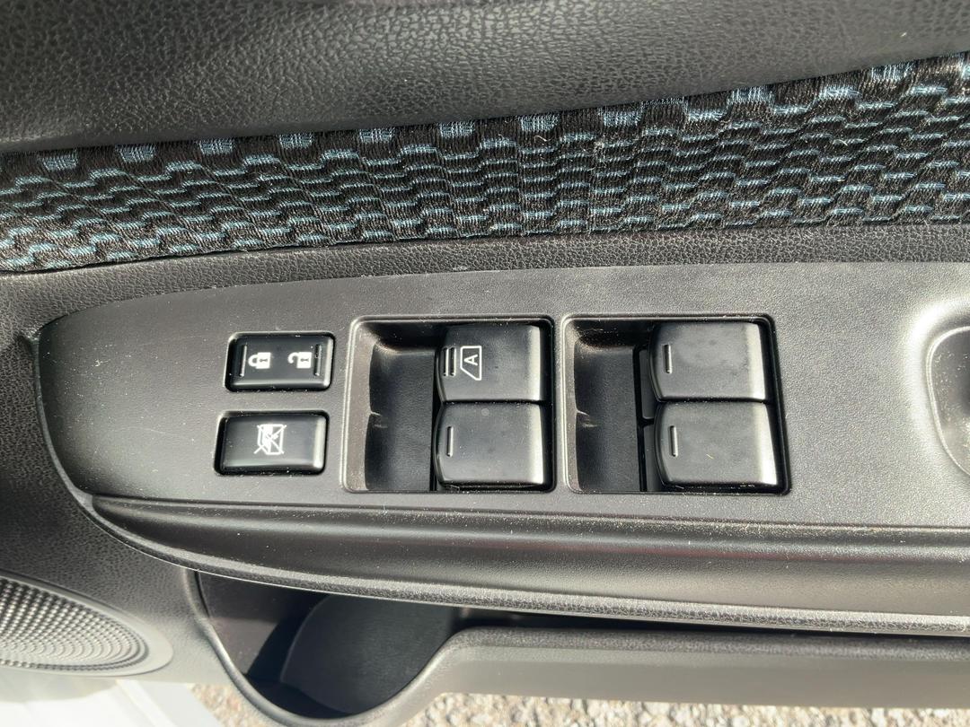 Photo '23' of Nissan Note