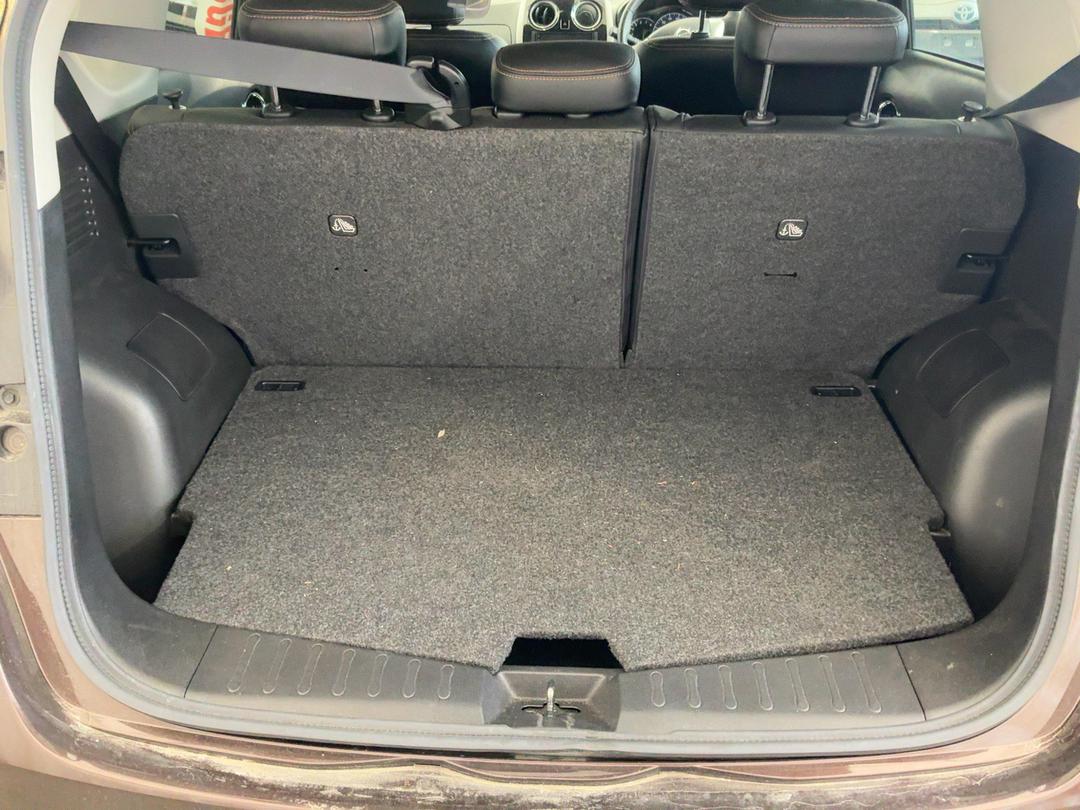 Photo '8' of Nissan Note Photo '8' of Nissan Note