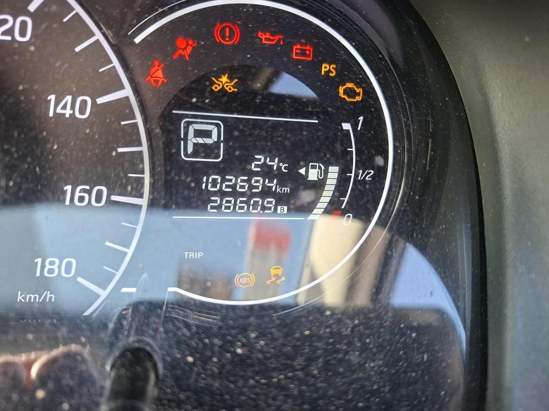 Photo '10' of Nissan Note
