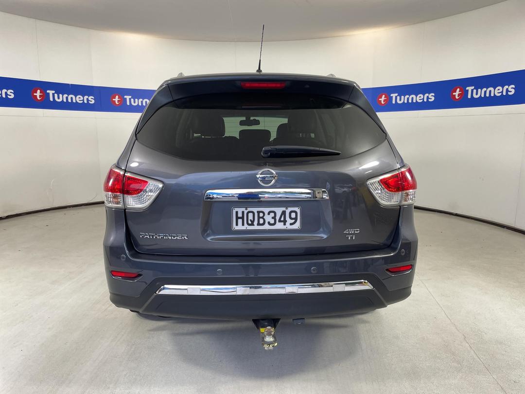 Photo '5' of Nissan Pathfinder TI