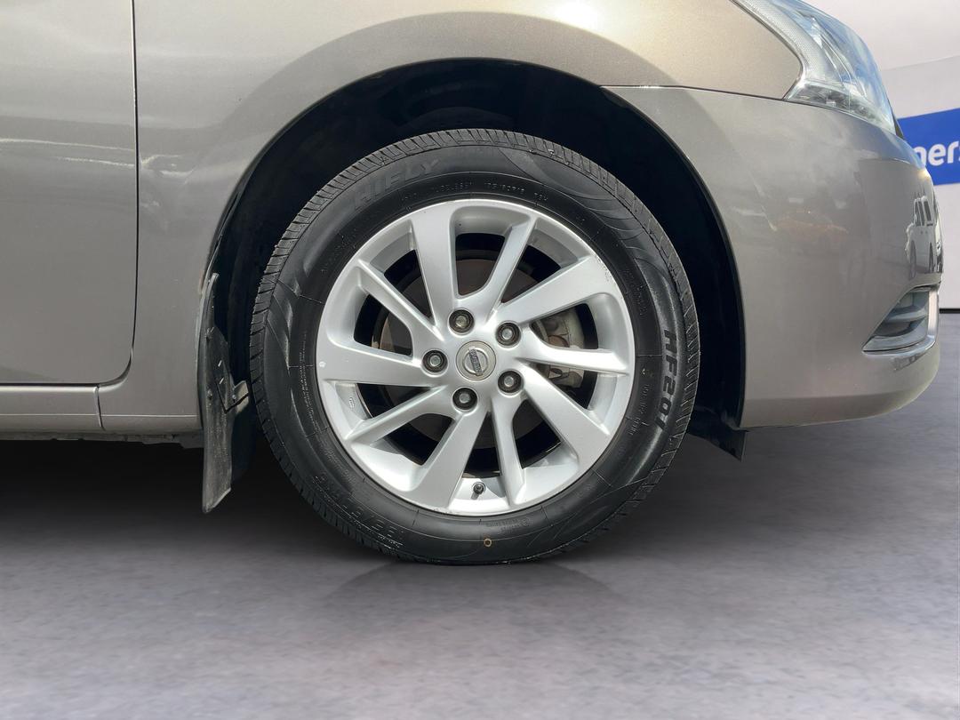 Photo '9' of Nissan Pulsar