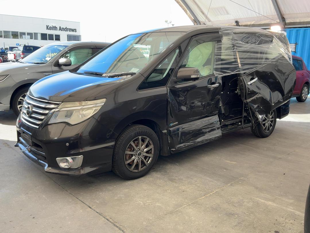 Photo '3' of Nissan Serena