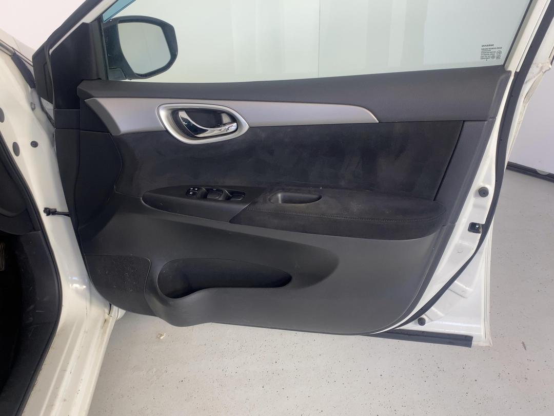 Photo '15' of Nissan Sylphy