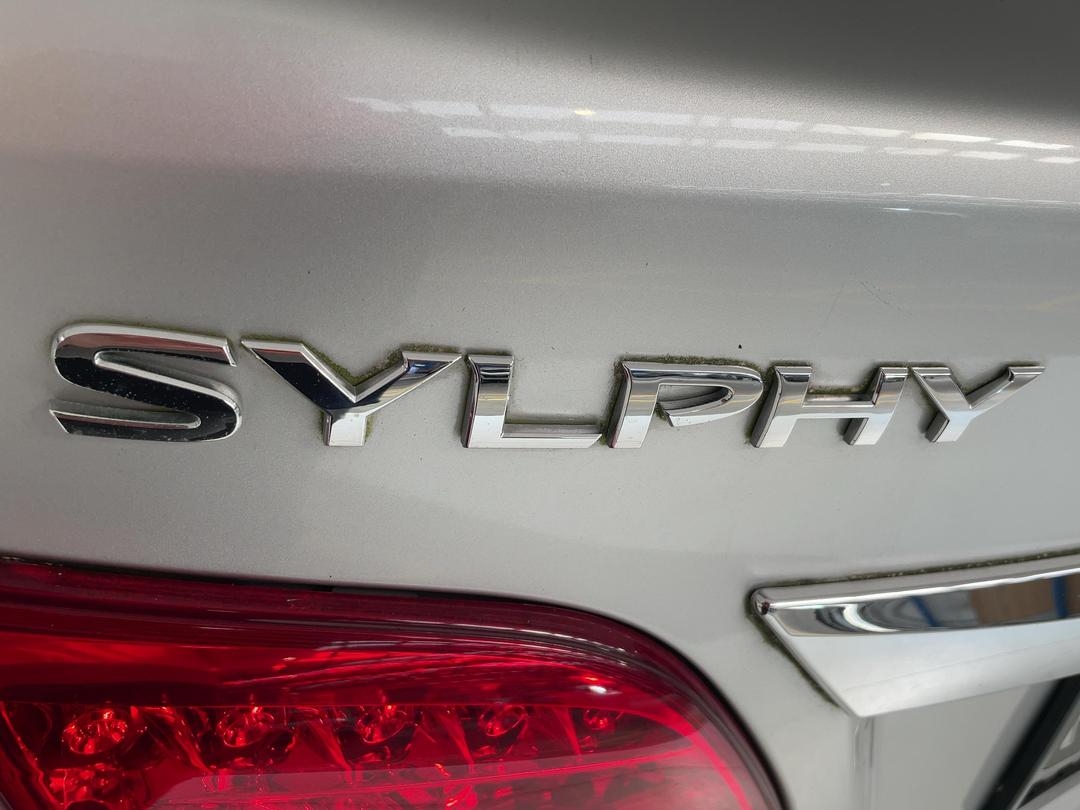 Photo '34' of Nissan Sylphy
