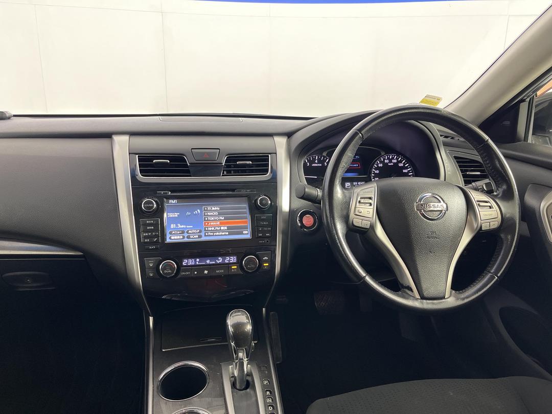 Photo '17' of Nissan Teana