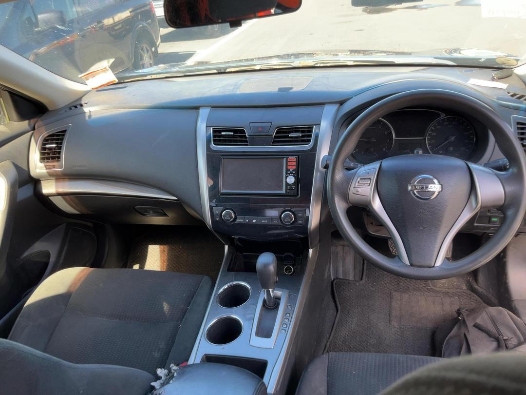 Photo '18' of Nissan Teana