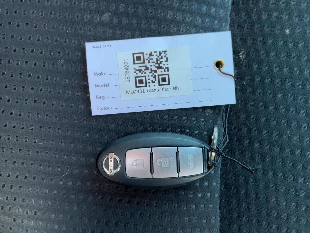 Photo '25' of Nissan Teana