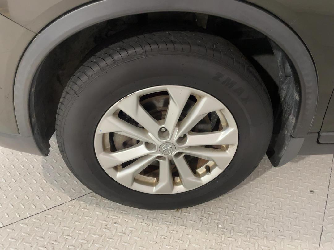Photo '10' of Nissan X-Trail
