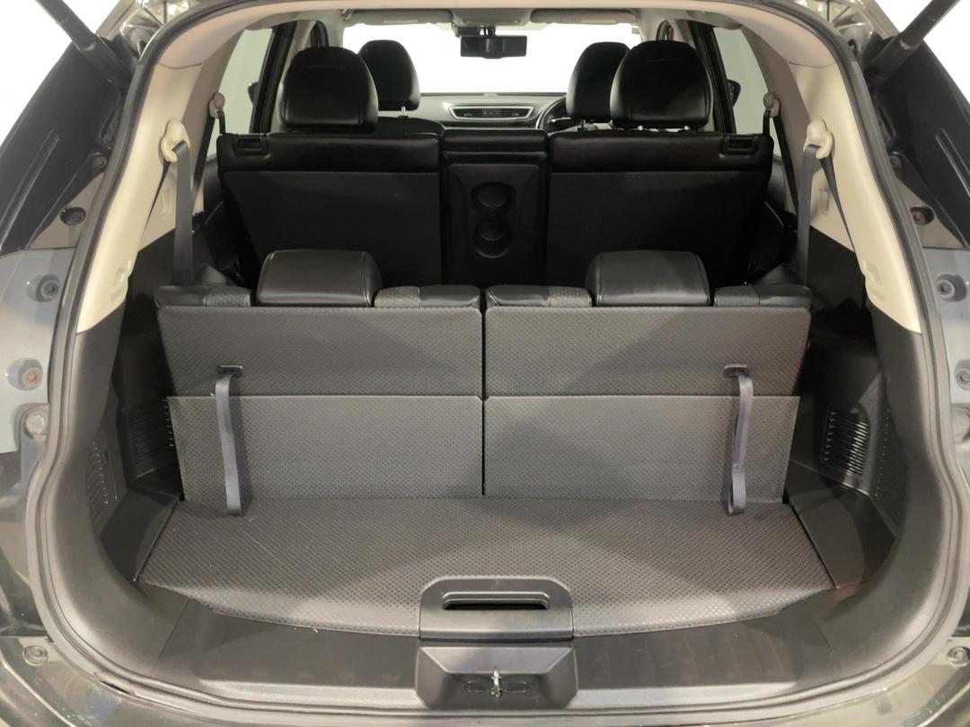 Photo '14' of Nissan X-Trail