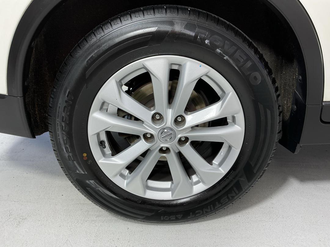 Photo '12' of Nissan X-Trail