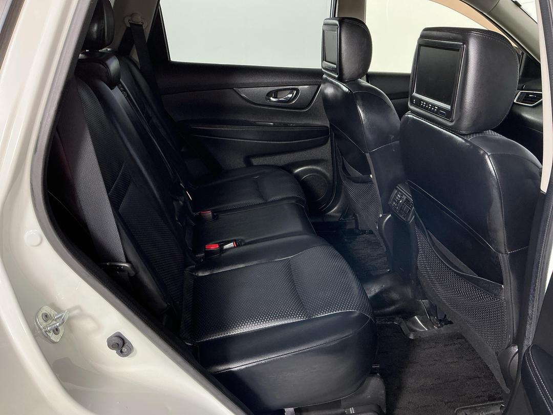 Photo '20' of Nissan X-Trail