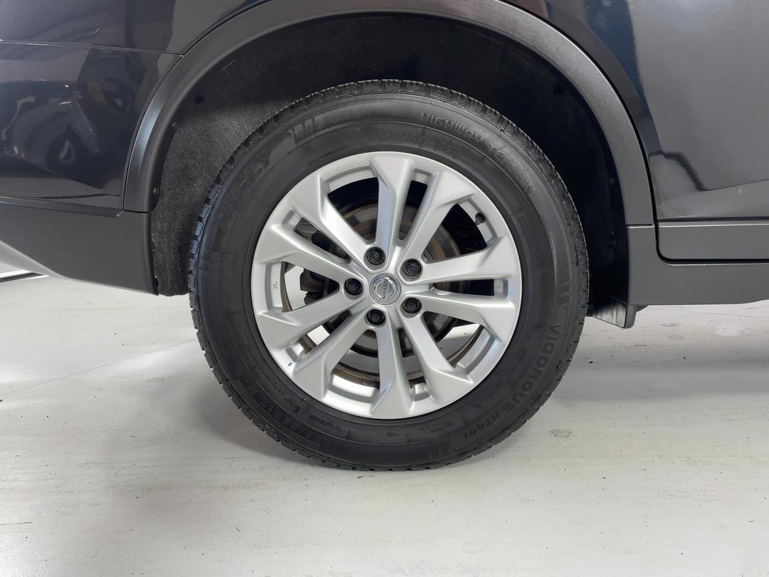Photo '12' of Nissan X-Trail