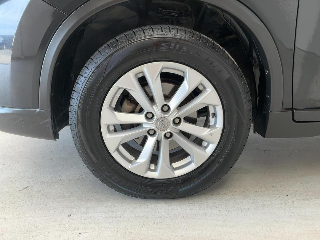 Photo '10' of Nissan X-Trail