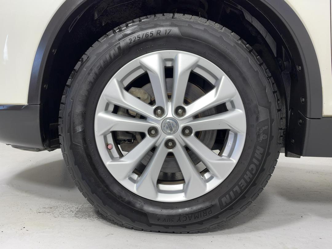 Photo '10' of Nissan X-Trail