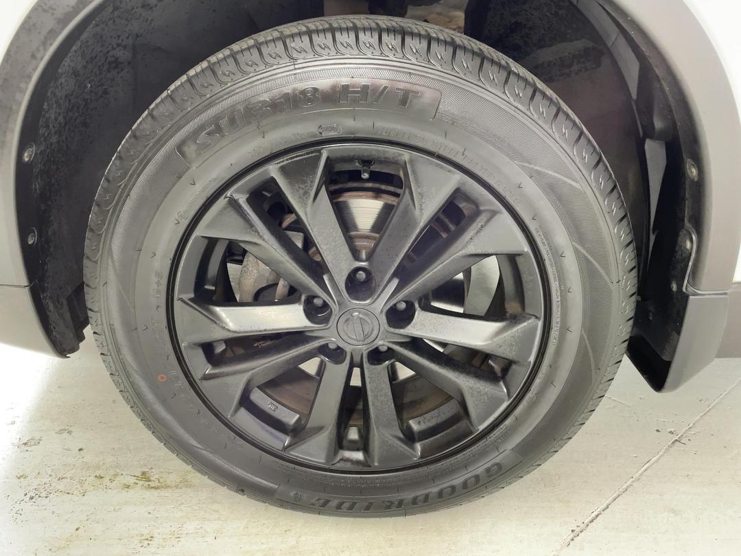 Photo '10' of Nissan X-Trail