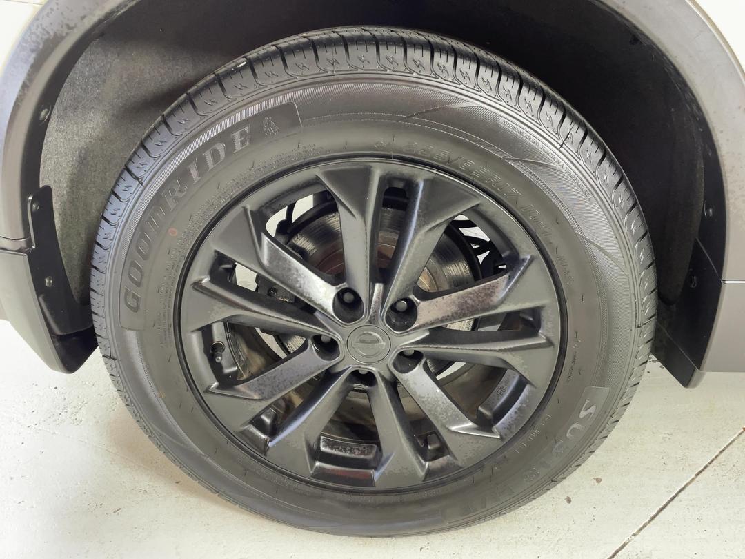 Photo '12' of Nissan X-Trail