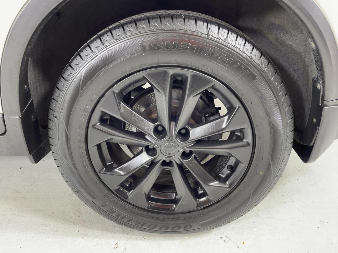 Photo '11' of Nissan X-Trail