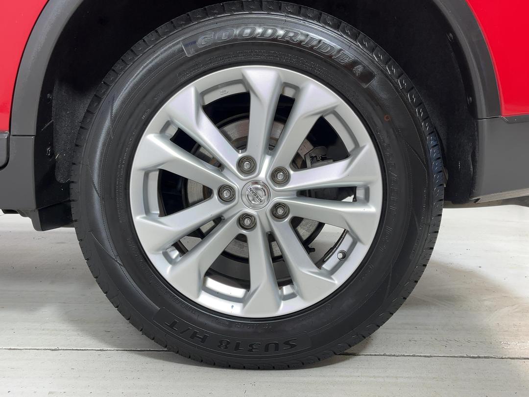 Photo '11' of Nissan X-Trail