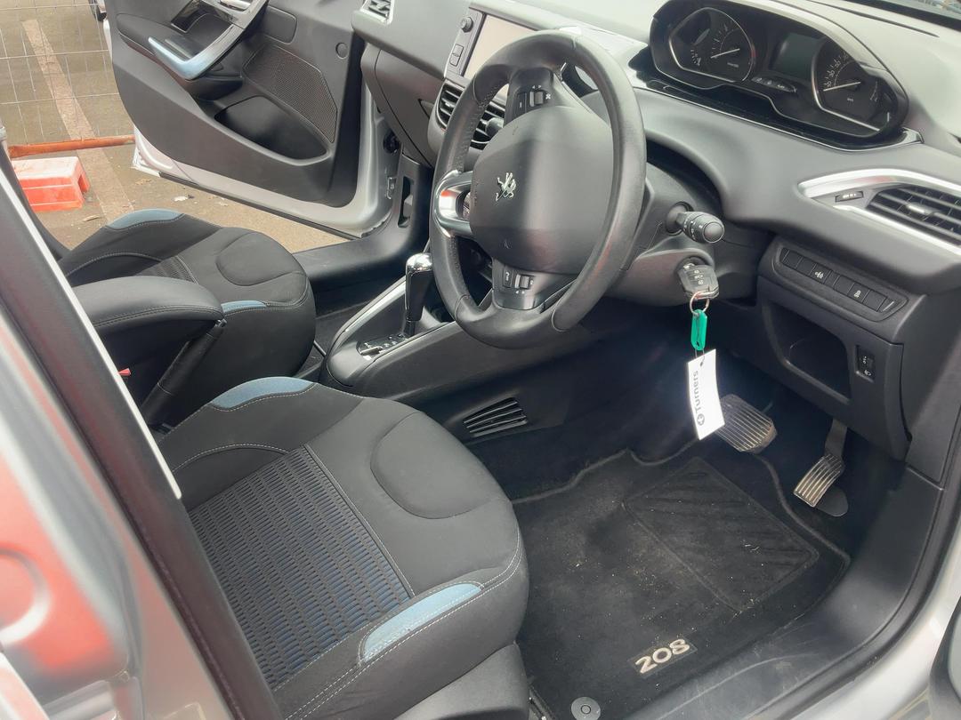 Photo '12' of Peugeot 208 Allure