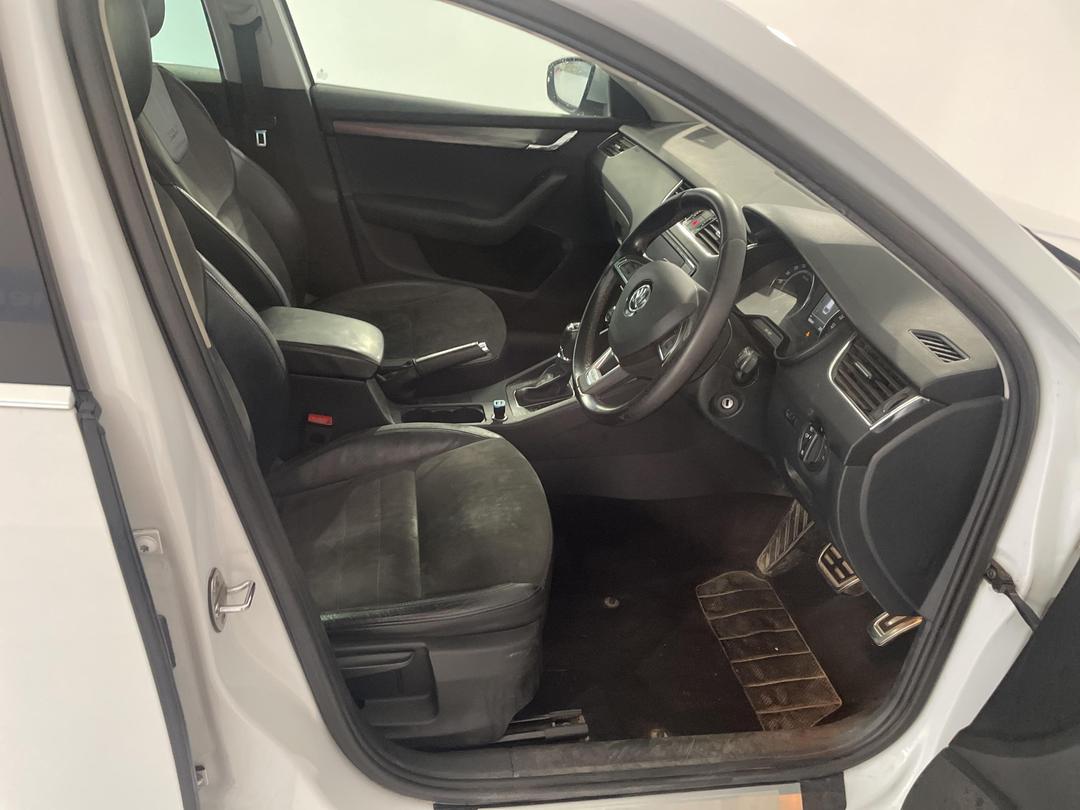 Photo '16' of Skoda Octavia