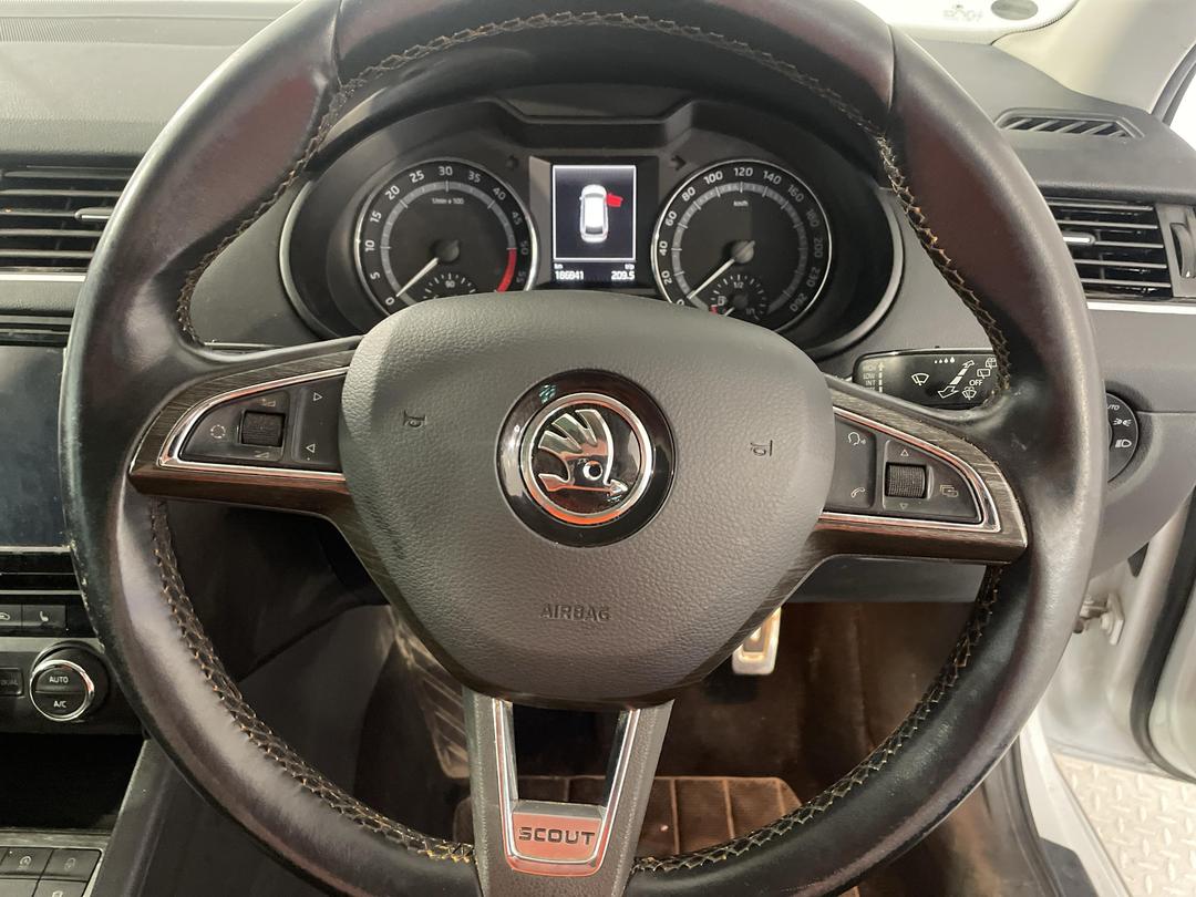 Photo '28' of Skoda Octavia