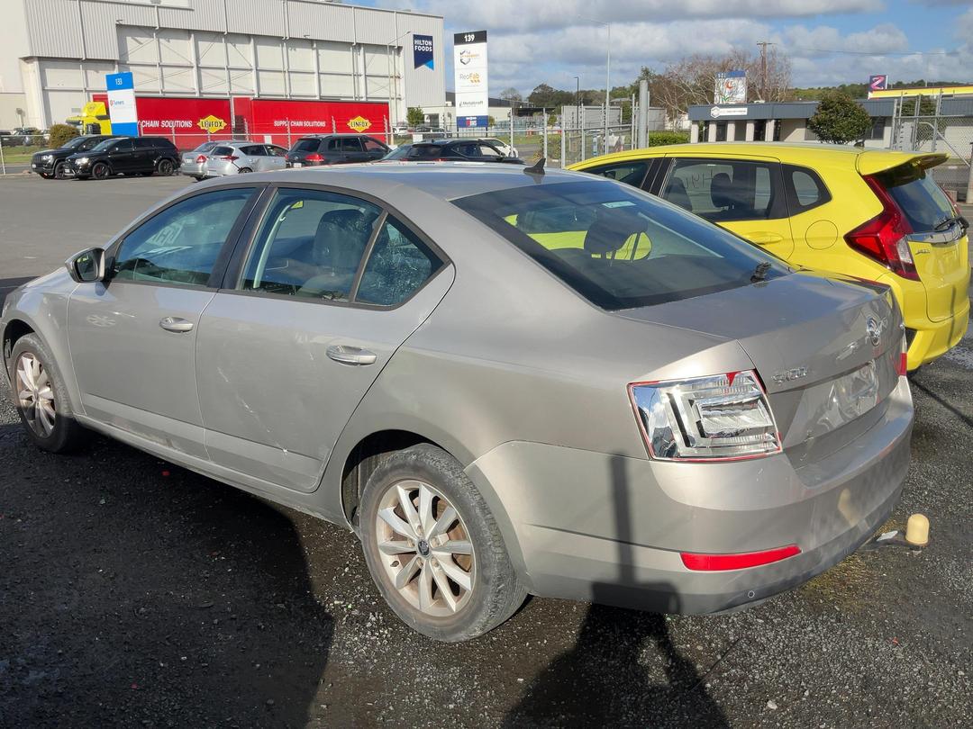 Photo '4' of Skoda Octavia TDI 110KW 6DSG L/B Photo '4' of Skoda Octavia TDI 110KW 6DSG L/B