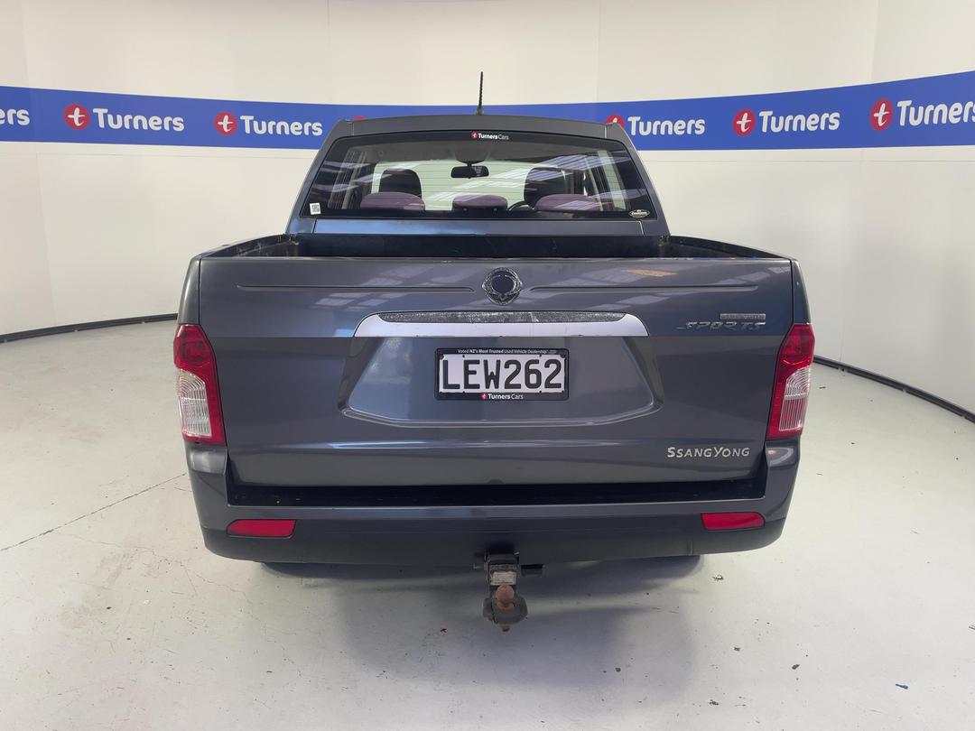 Photo '6' of Ssangyong Actyon Sport