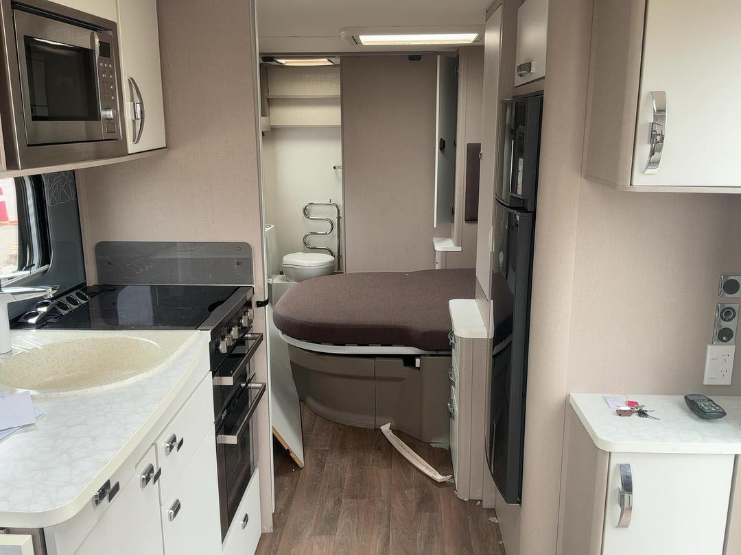 Photo '20' of Sterling Eccles SE Caravan - Tandem
