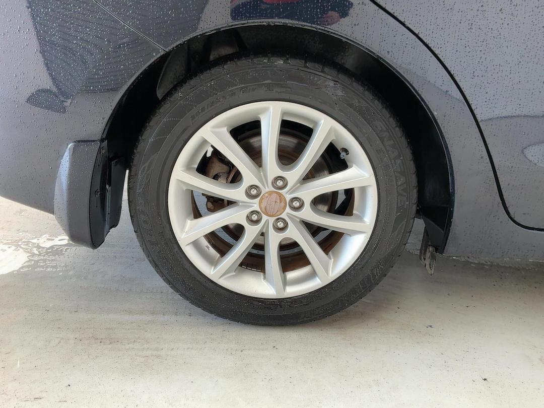 Photo '12' of Subaru Impreza