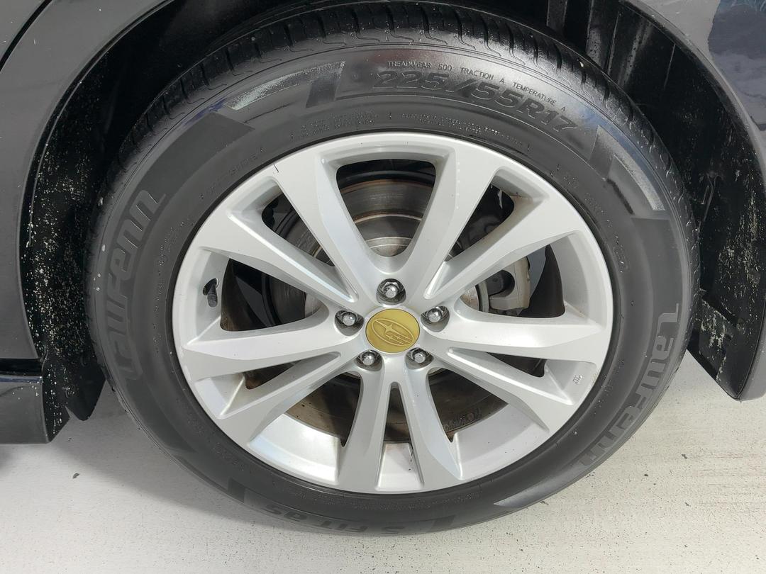 Photo '11' of Subaru Legacy